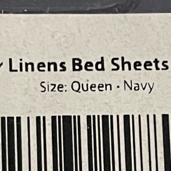 NWT - QUEEN - 6 PIECE SHEET SET PLATINUM COLLECTION BY DANJOR LINENS. Navy Blue. - Picture 8 of 8